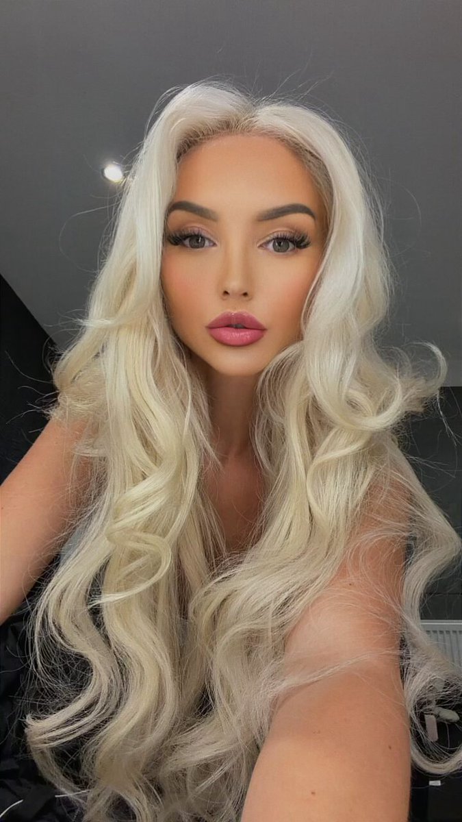 Blow drys every week 💅🏻