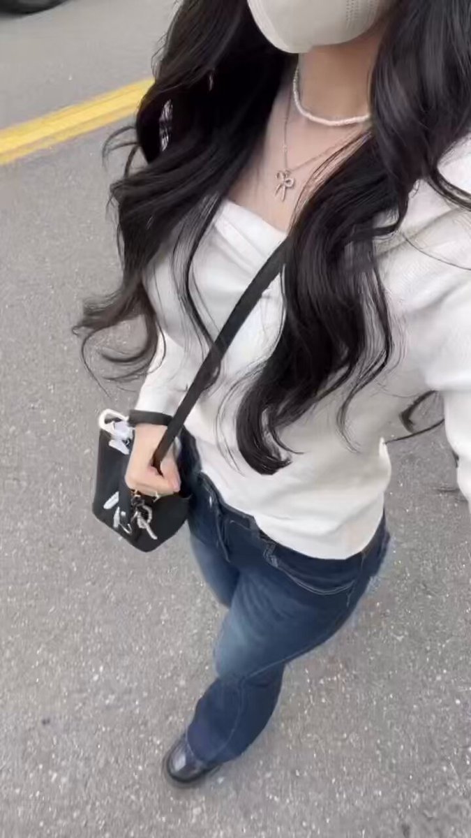 給泥們看看上班ㄉ𝑴𝒆
