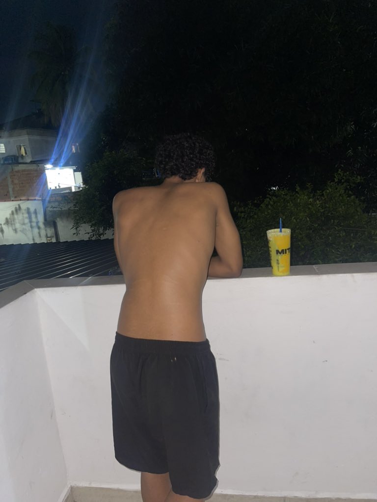 Dei Pro Nerd aqui da Rua, diz ele q o sonho dele era gravar comigo, então acabei gravando essa foda gostosa e me surpree