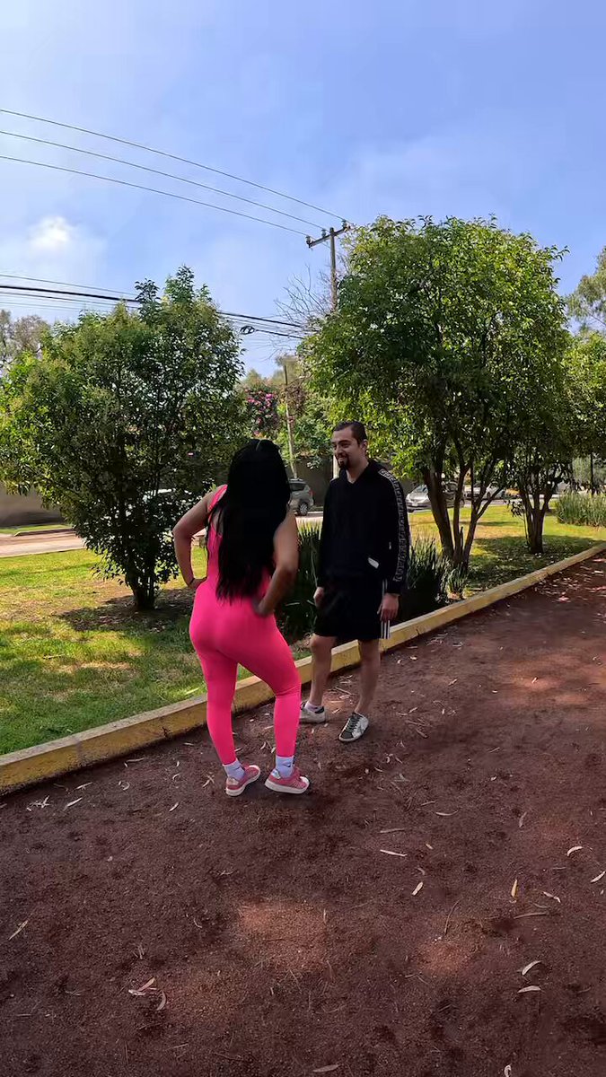 Between laughter and laughter I lost all the… 🍆 🤤what a wonderful time we had with @ElLicMaxxx he is a good neighbor 🥵🤭