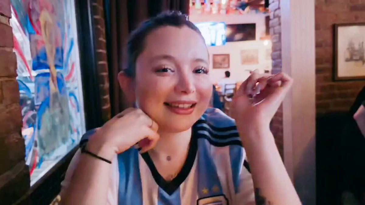 I bet against @AmythrillXXX during a World Cup Match⚽😂... Next thing u know she's blowin me in the bathroom 😈 and gettin