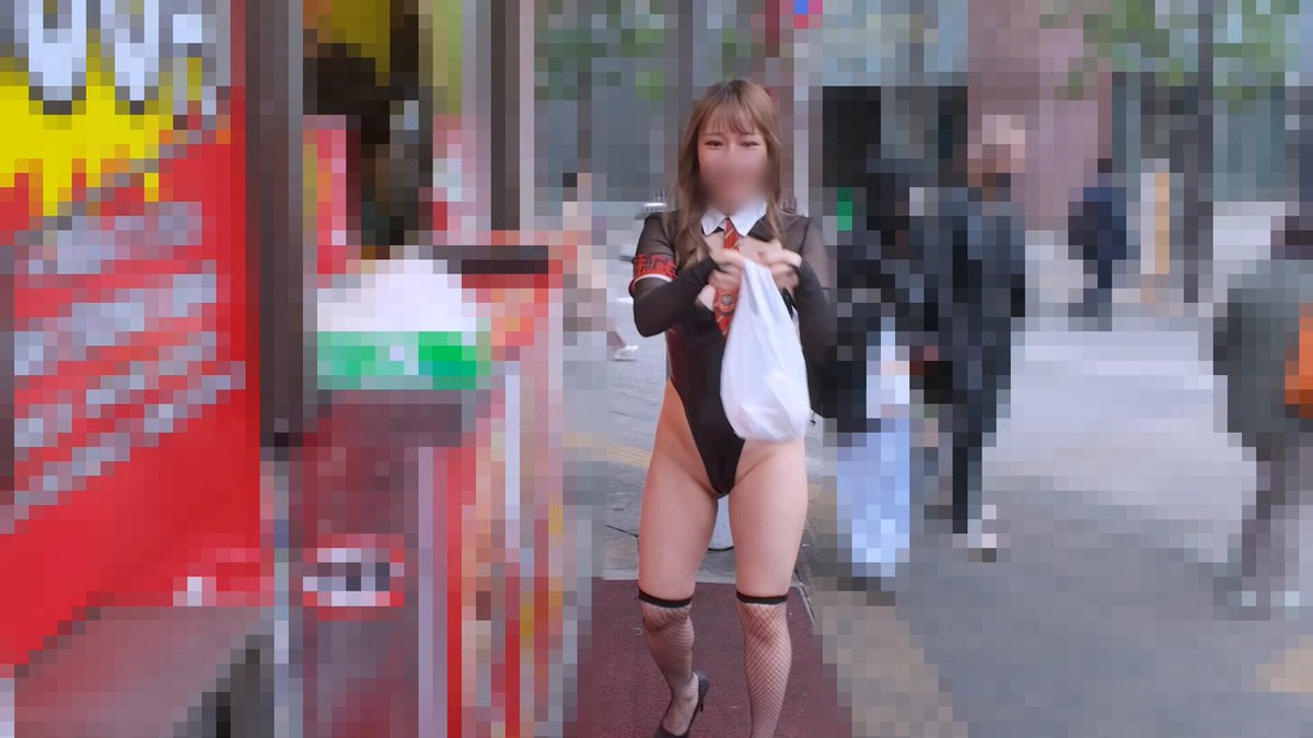 我穿著變態的兔子服裝去購物