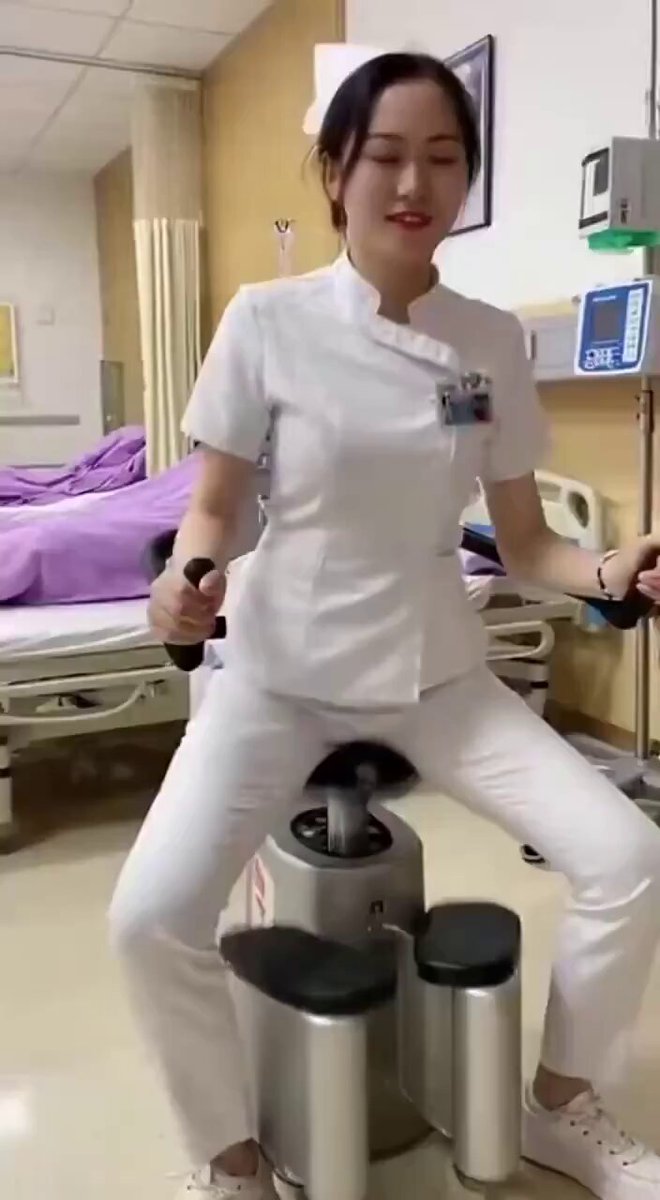 The nurse sisters in the hospital are really good at playing!