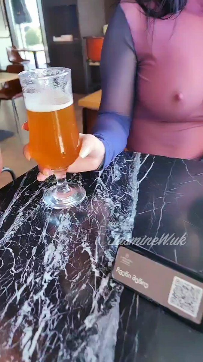 享受一杯美味的啤酒🍺😌