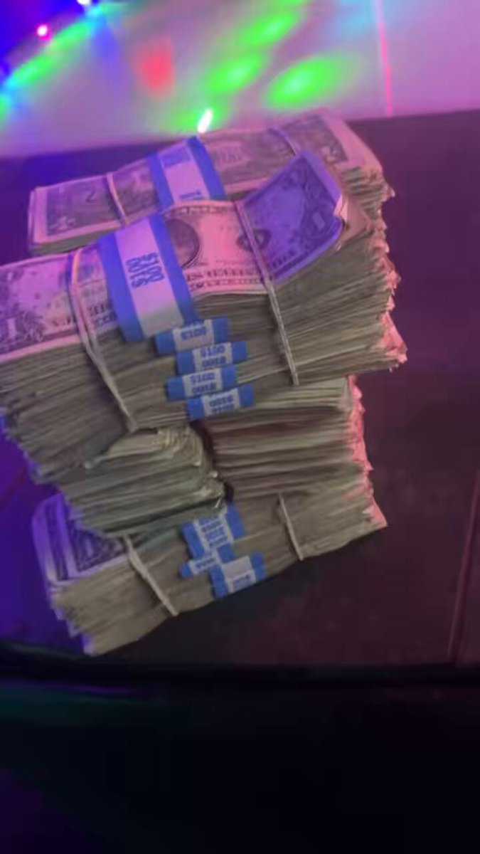 pretty lul bitch working the club 😍 this was in houston lol